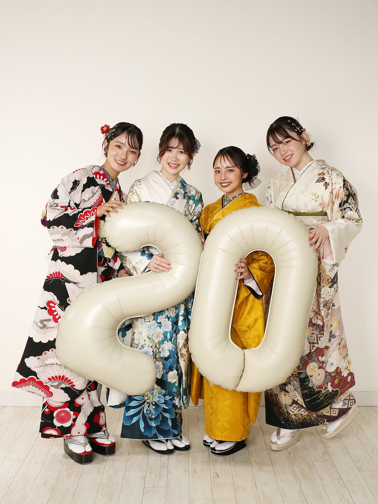 成人式・女性・振袖・集合写真